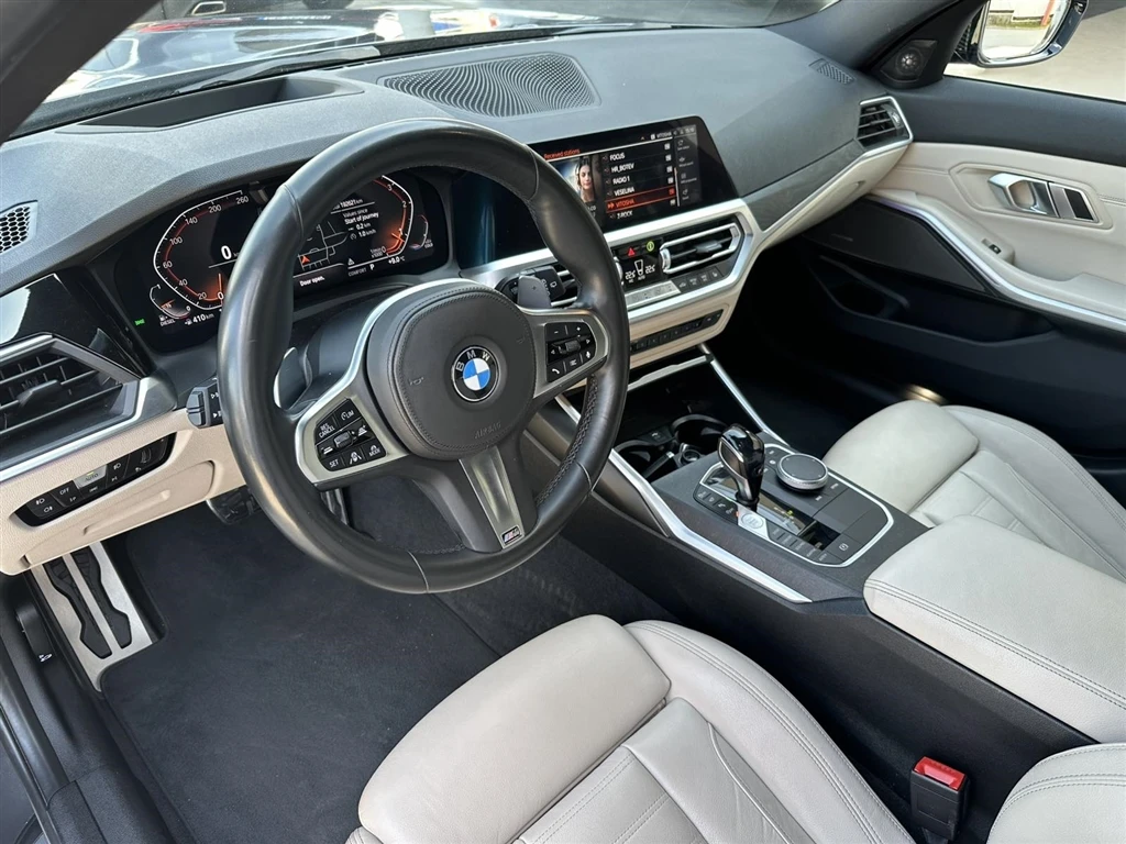 BMW 320 xDrive, снимка 6 - Автомобили и джипове - 53906044