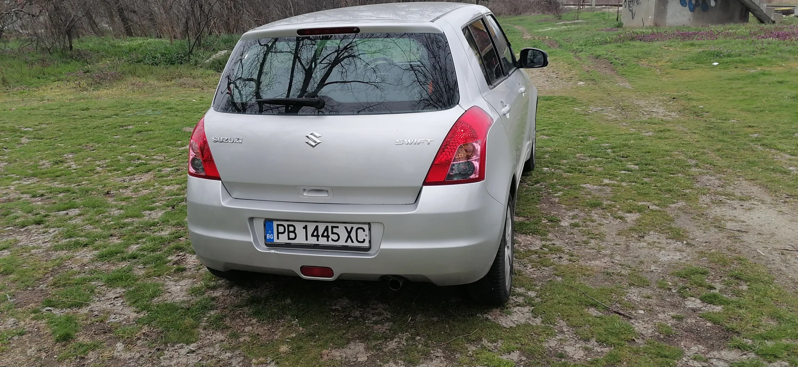 Suzuki Swift 1.3, снимка 11 - Автомобили и джипове - 54019503