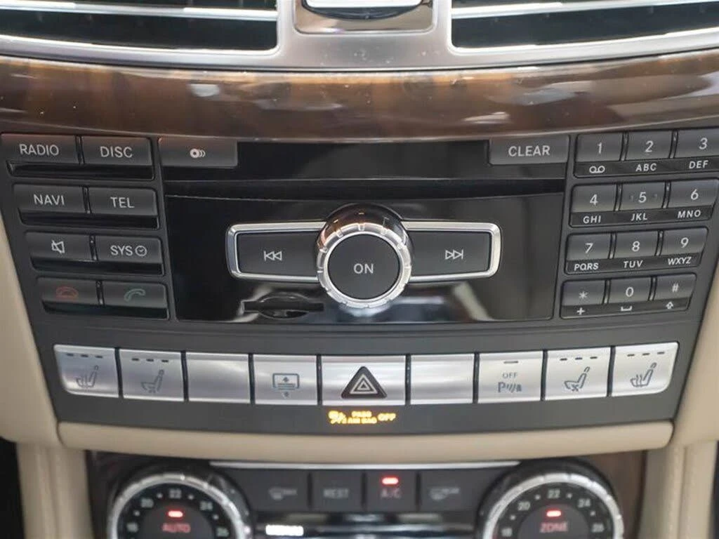 Mercedes-Benz CLS 550 4MATIC* AвтоКредит * (ЦЕНА ДО БГ), снимка 15 - Автомобили и джипове - 54021335