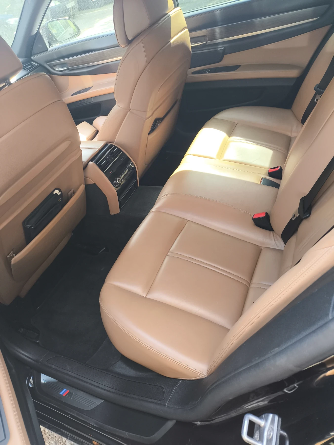 BMW 740 Напа кожа M пакет, снимка 10 - Автомобили и джипове - 54157228