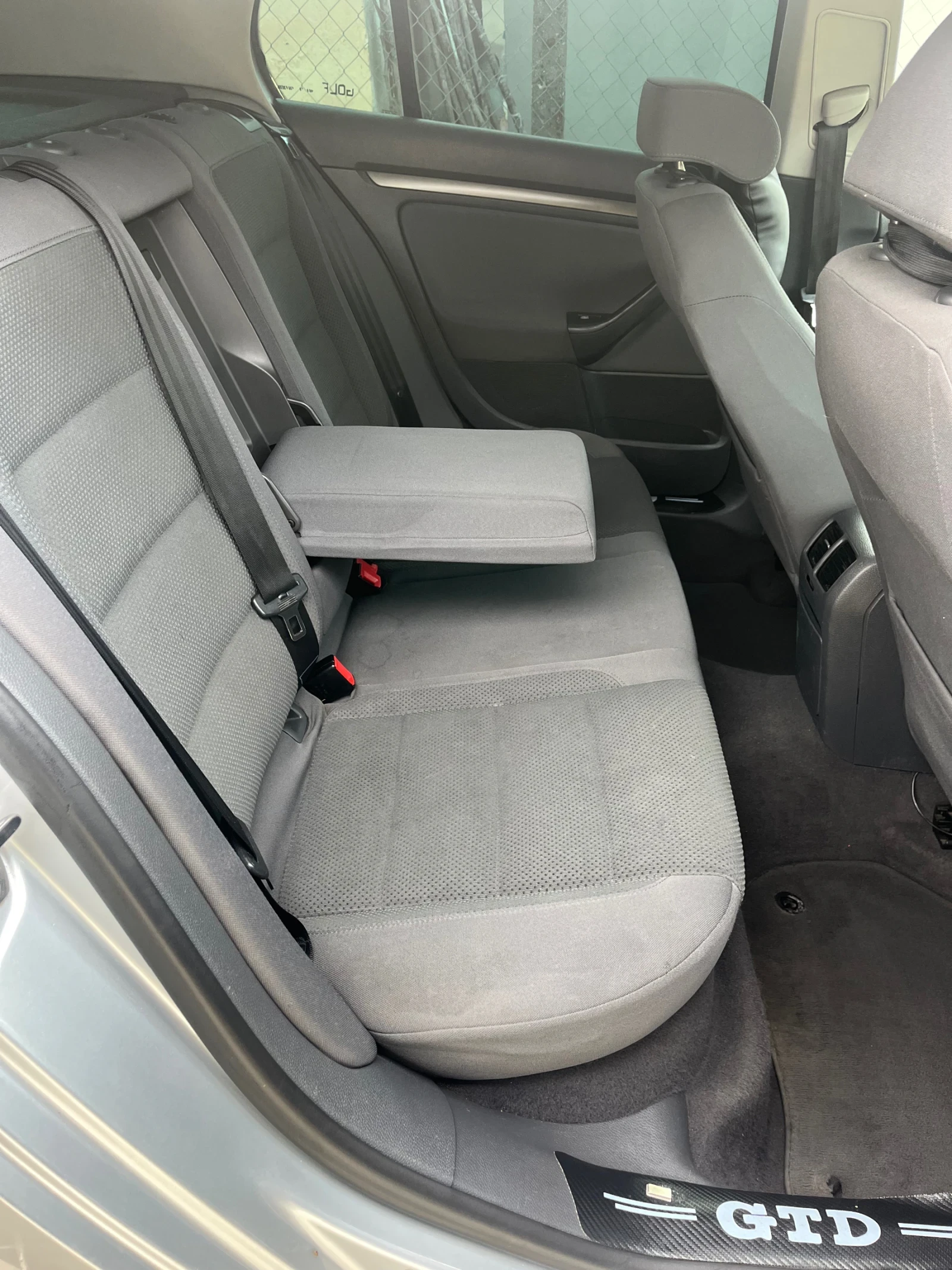 VW Golf, снимка 11 - Автомобили и джипове - 54241432