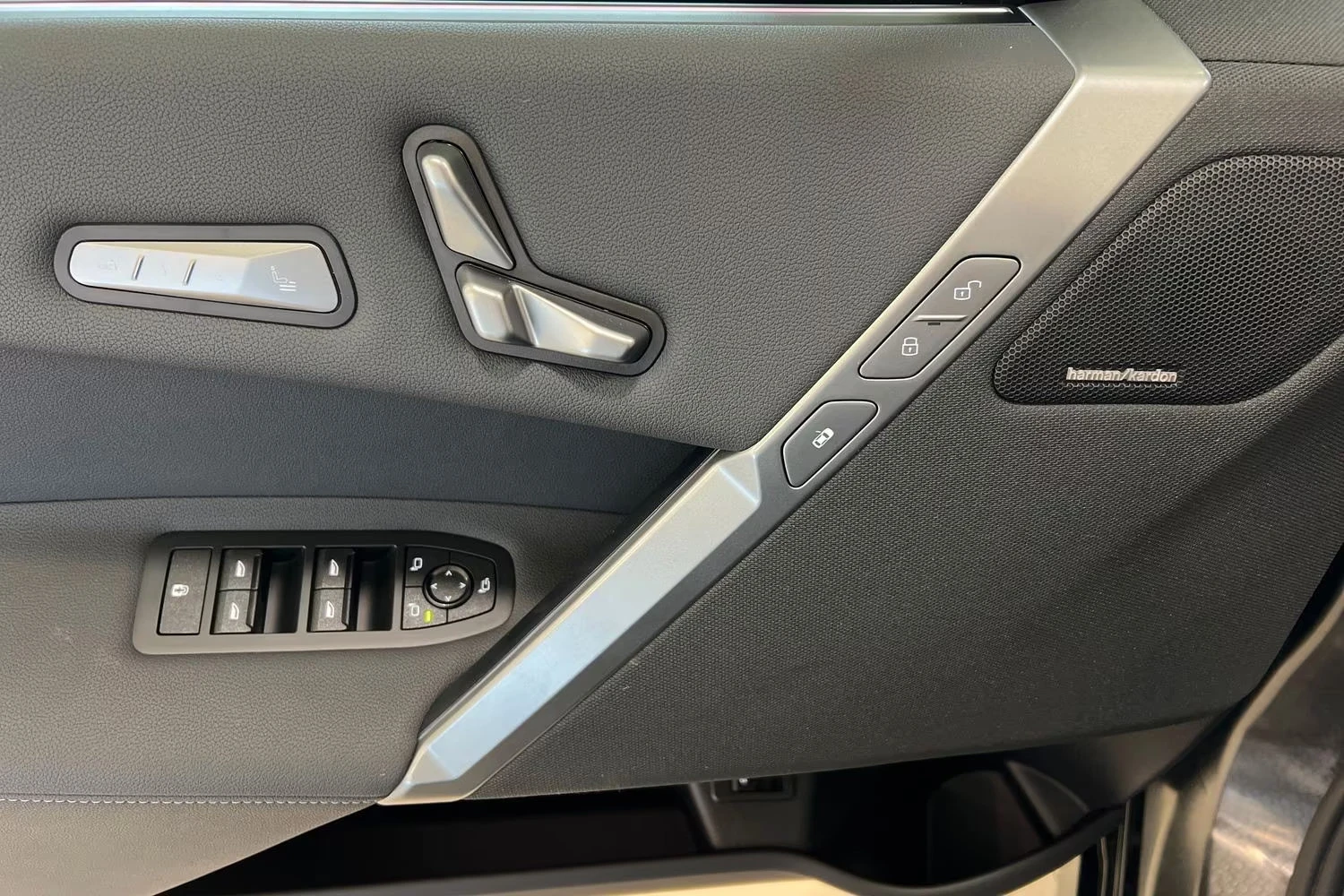 BMW iX M60/619HP/PANO/MSPORT-PRO/H&K/360/ACC/KLESS/348z | Mobile.bg � ����������� 16