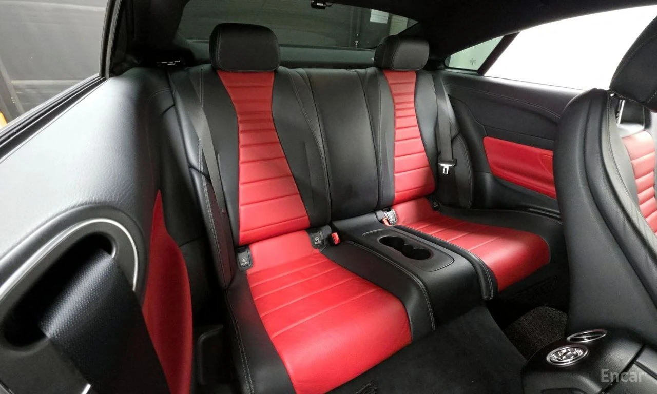 Mercedes-Benz E 220 d Coupe* AMG PACK* HEAD-UP* DIGITAL* KEYLESS* , снимка 16 - Автомобили и джипове - 54623331