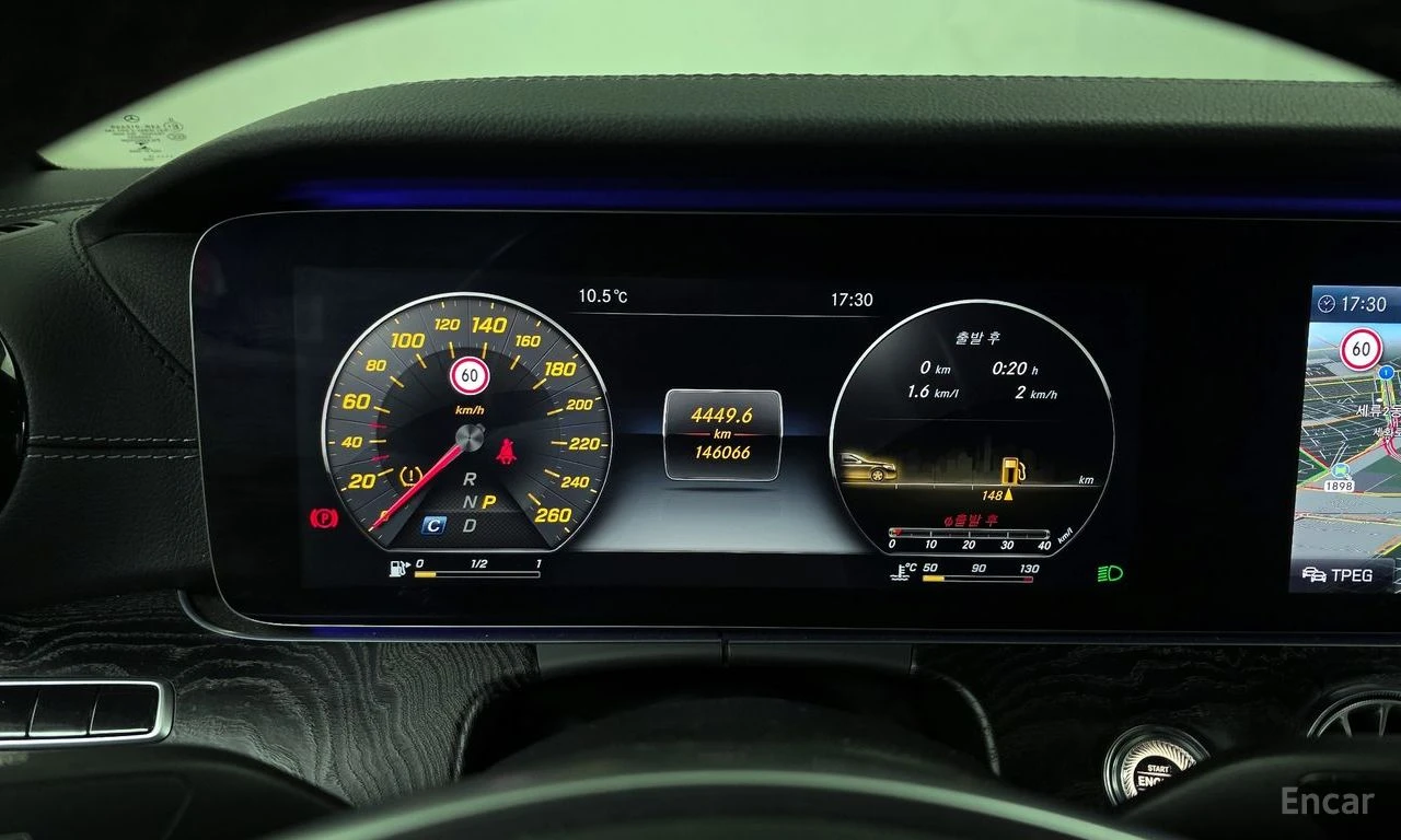 Mercedes-Benz E 220 d Coupe* AMG PACK* HEAD-UP* DIGITAL* KEYLESS* , снимка 11 - Автомобили и джипове - 54623331