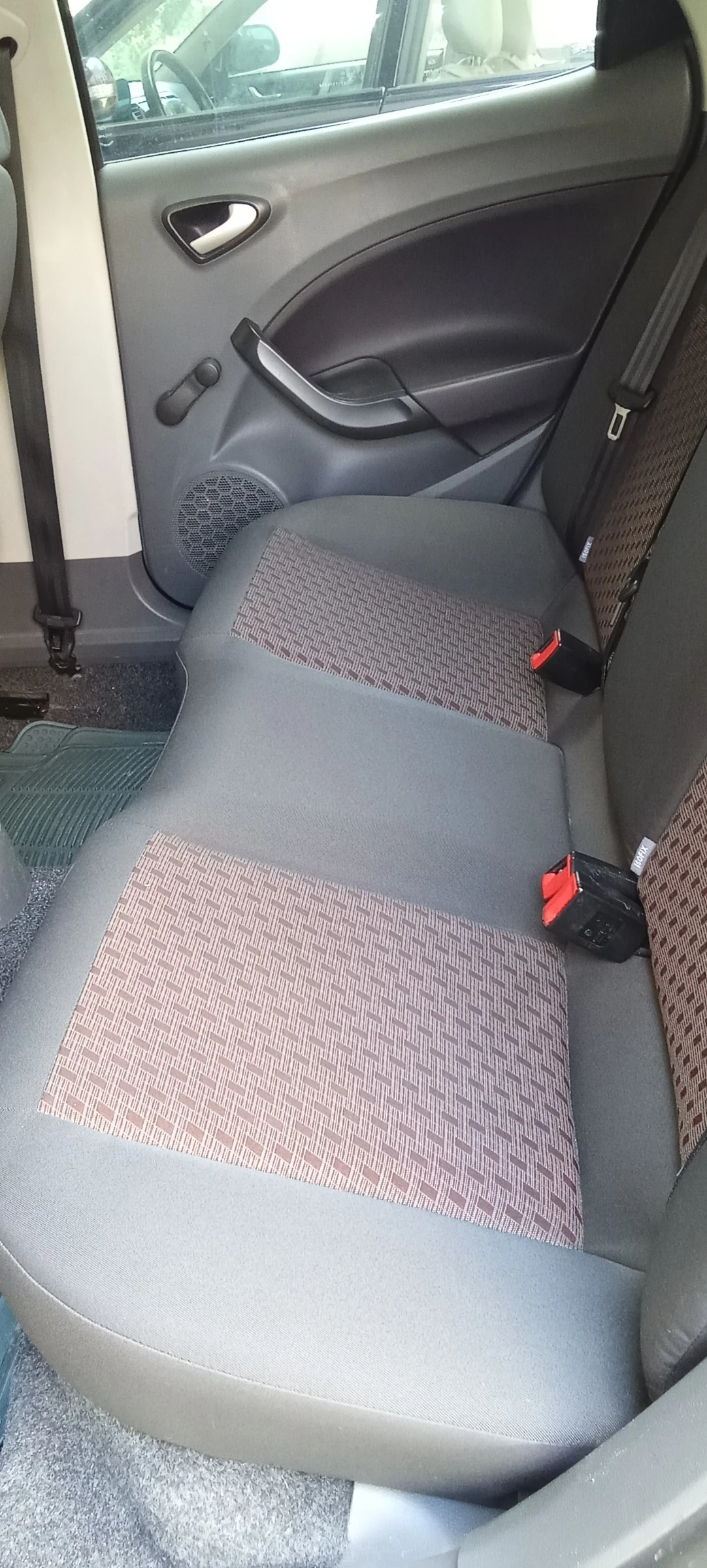 Seat Ibiza, снимка 10 - Автомобили и джипове - 54913783