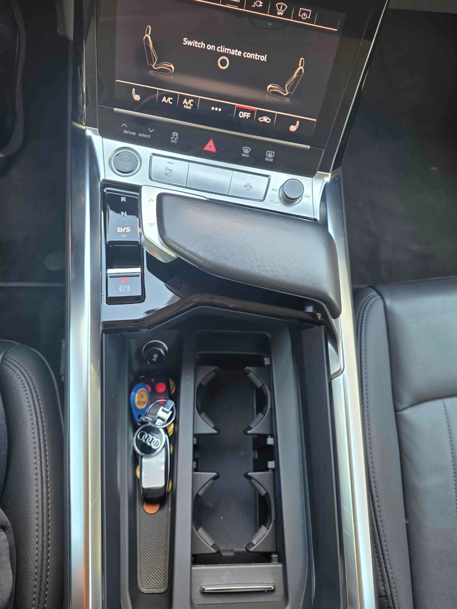 Audi E-Tron Audi e-tron 55 Q ADVANCED MTRX/ACC/HuD/PANO/360/NA, снимка 13 - Автомобили и джипове - 55056409