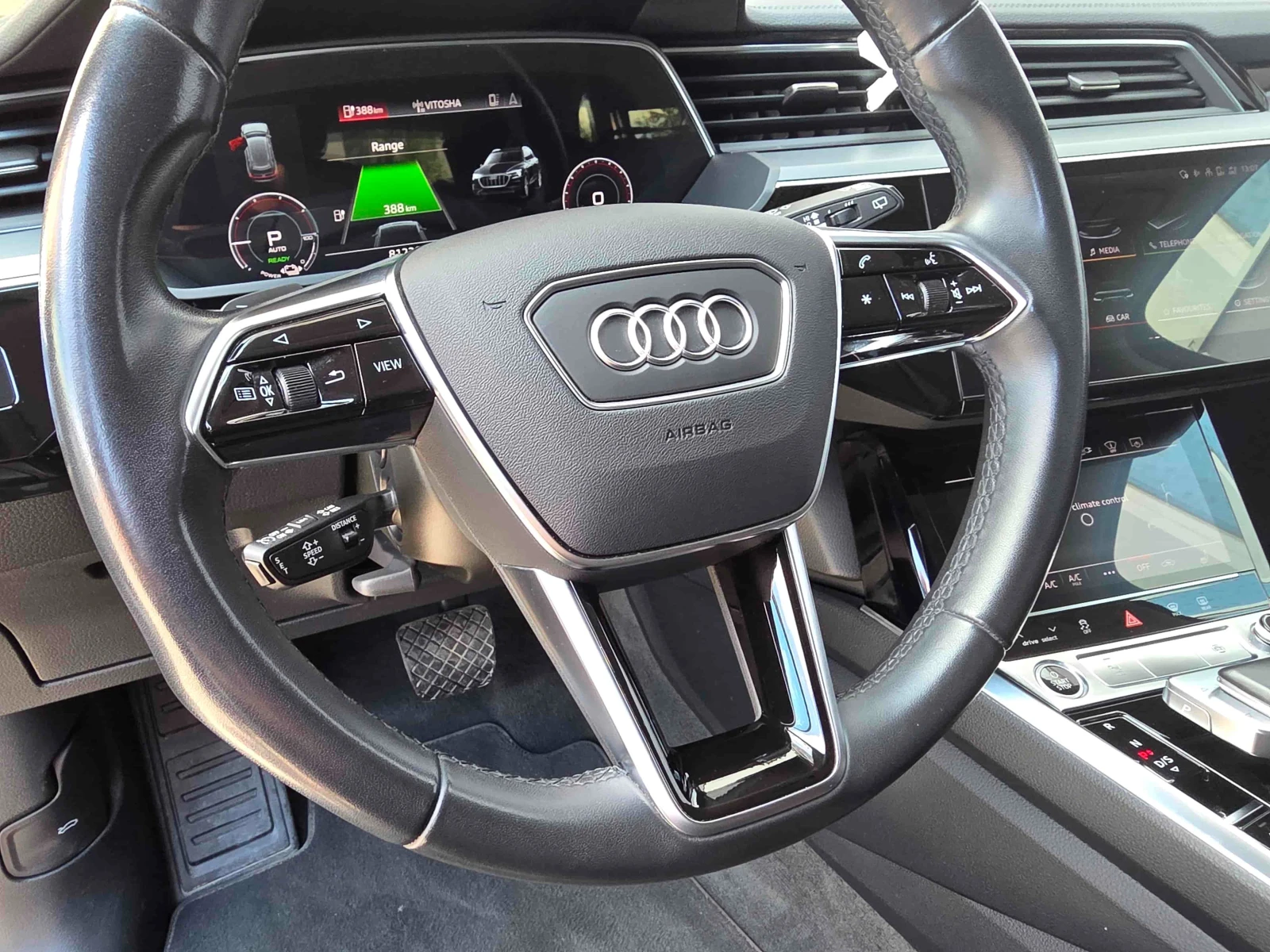 Audi E-Tron Audi e-tron 55 Q ADVANCED MTRX/ACC/HuD/PANO/360/NA, снимка 16 - Автомобили и джипове - 55056409