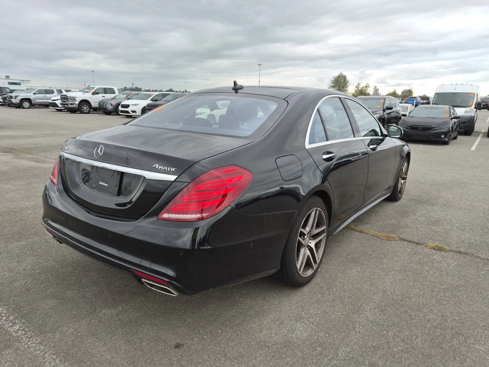 Mercedes-Benz S 550 * ПОДГРЕВ И ОБДУХВАНЕ* DYNAMIC SEATS* KEYLESS* , снимка 3 - Автомобили и джипове - 55995037
