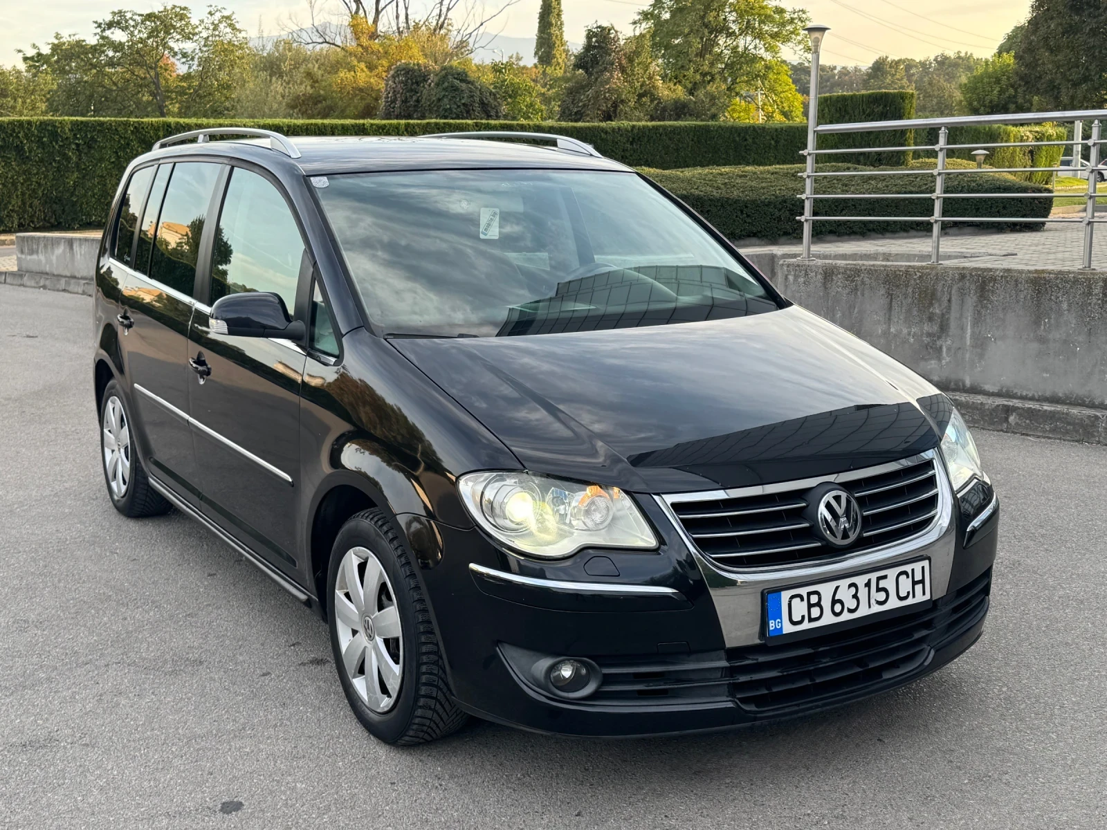 VW Touran, снимка 3 - Автомобили и джипове - 56407220