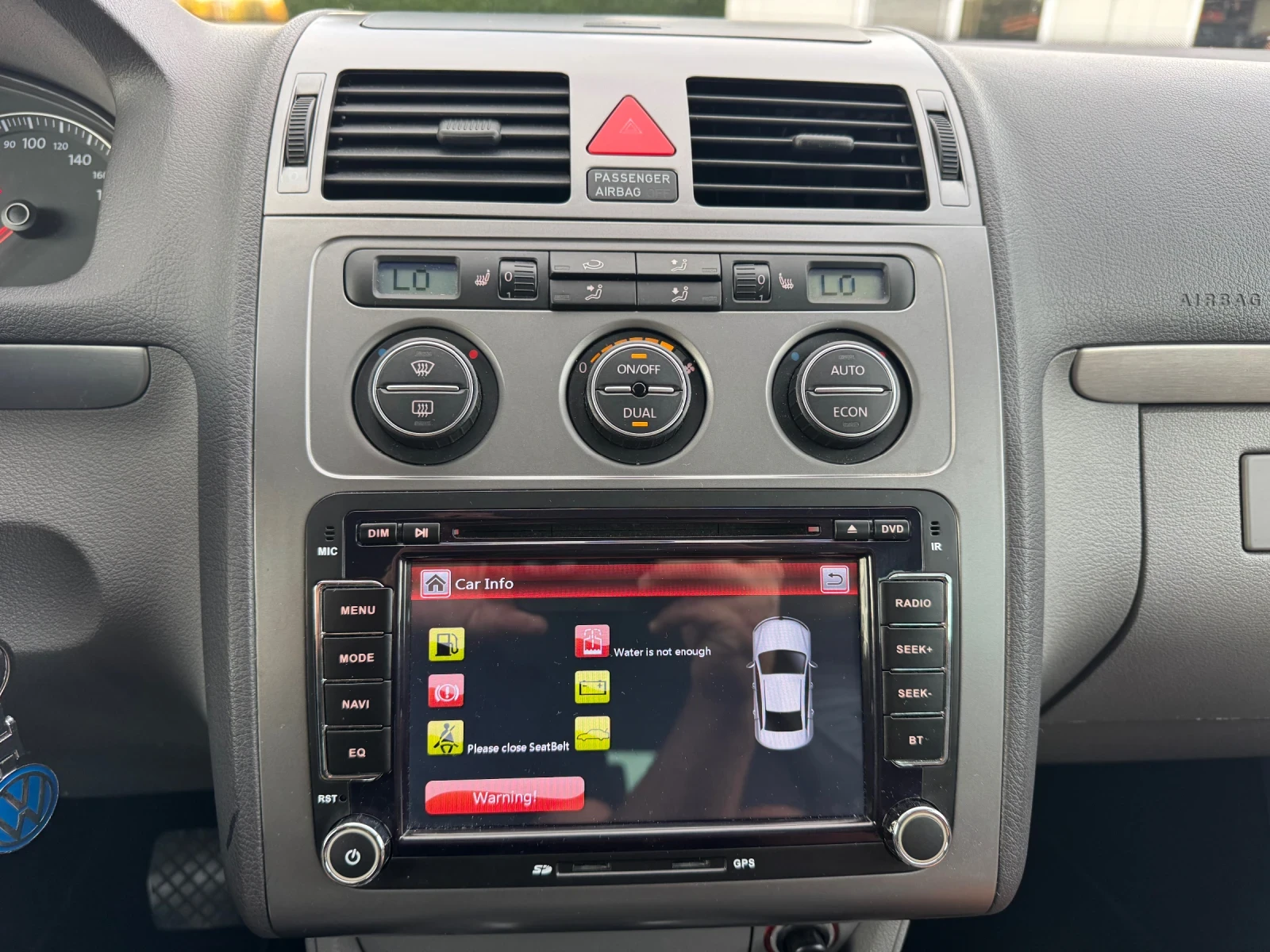 VW Touran, снимка 7 - Автомобили и джипове - 56407220