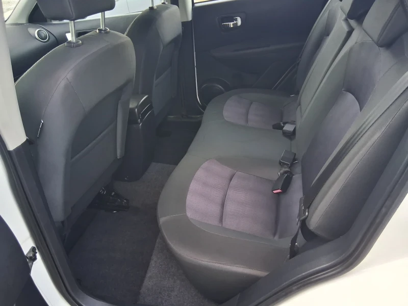 Nissan Qashqai 1.5 d navi, снимка 9 - Автомобили и джипове - 52500380