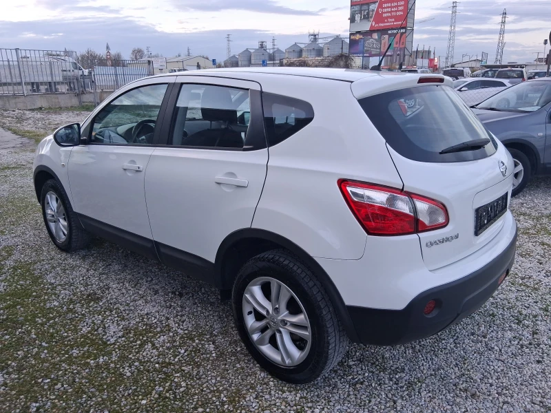 Nissan Qashqai 1.5 d navi, снимка 3 - Автомобили и джипове - 52500380