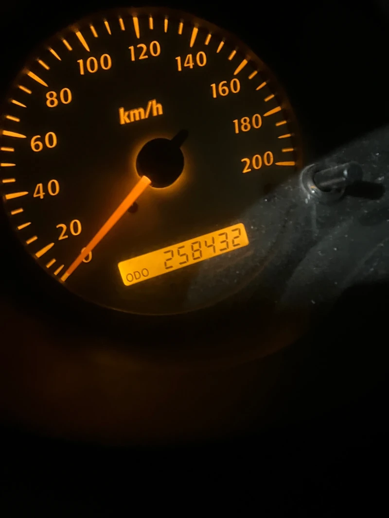 Toyota Rav4, снимка 2 - Автомобили и джипове - 52749343