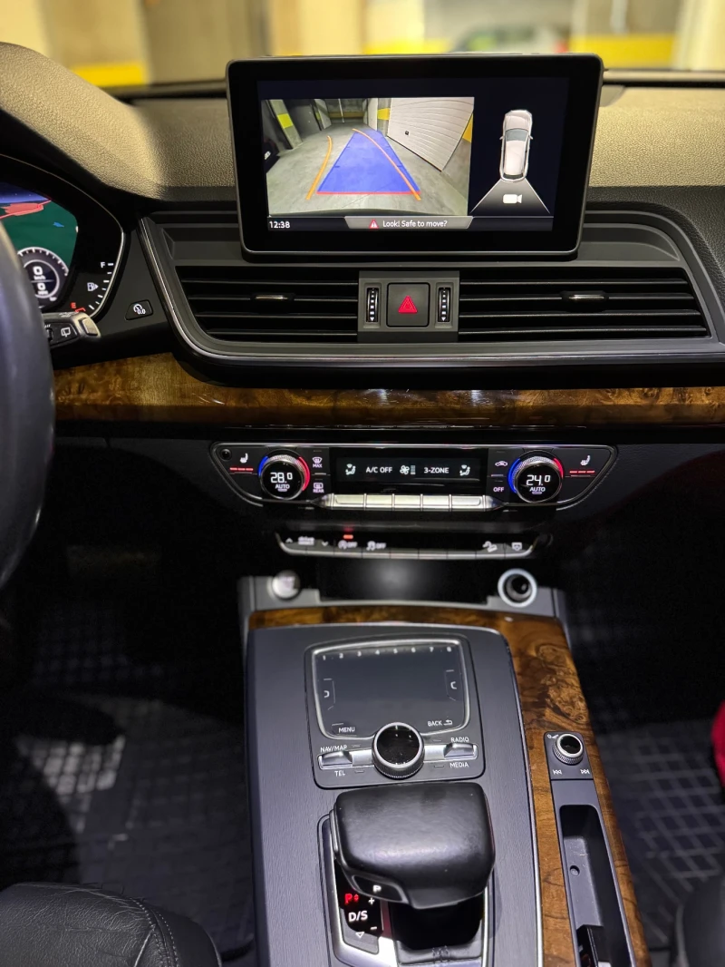 Audi Q5 2.0Т quattro, снимка 9 - Автомобили и джипове - 52943489