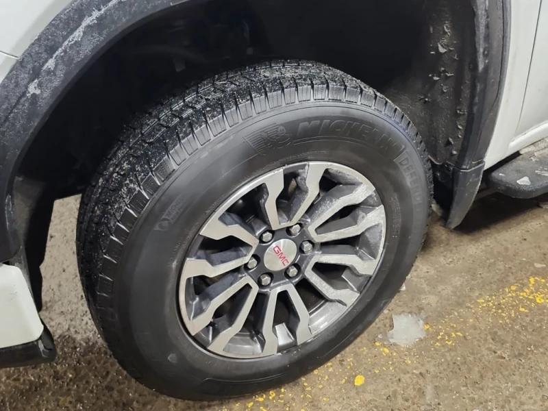 Gmc Sierra * AT4 CREW CAB SHORT BED * CARFAX * БЕЗ ПЪРВОНАЧАЛ, снимка 6 - Автомобили и джипове - 52991768