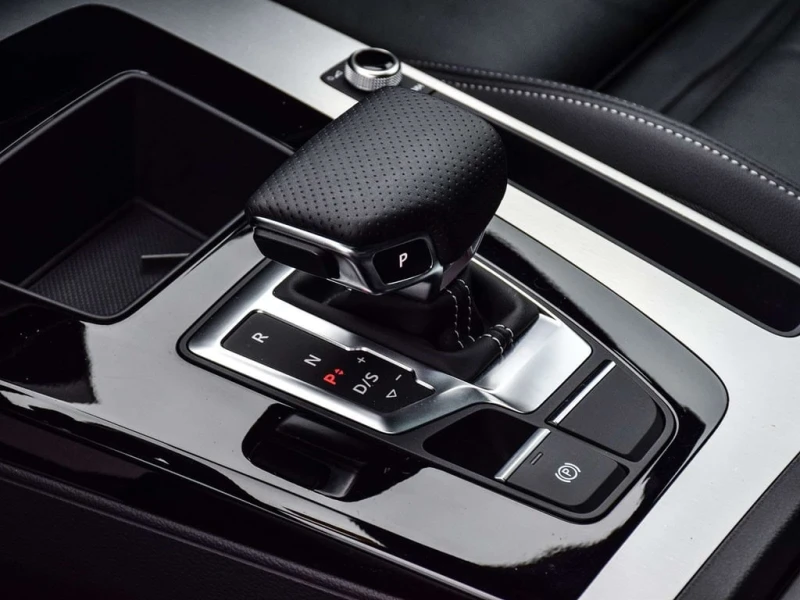 Audi Q5 * S Line quattro Premium Plus * CARFAX * БЕЗ ПЪРВО, снимка 13 - Автомобили и джипове - 53145631