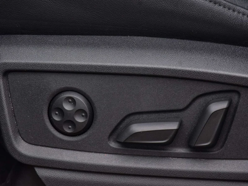 Audi Q5 * S Line quattro Premium Plus * CARFAX * БЕЗ ПЪРВО, снимка 10 - Автомобили и джипове - 53145631