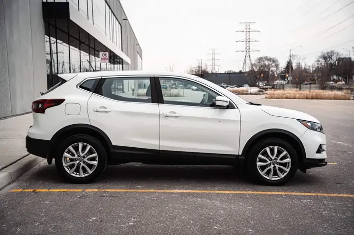 Nissan Qashqai, снимка 2 - Автомобили и джипове - 53993529