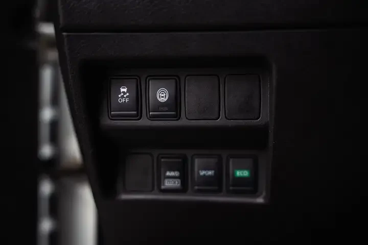 Nissan Qashqai, снимка 12 - Автомобили и джипове - 53993529