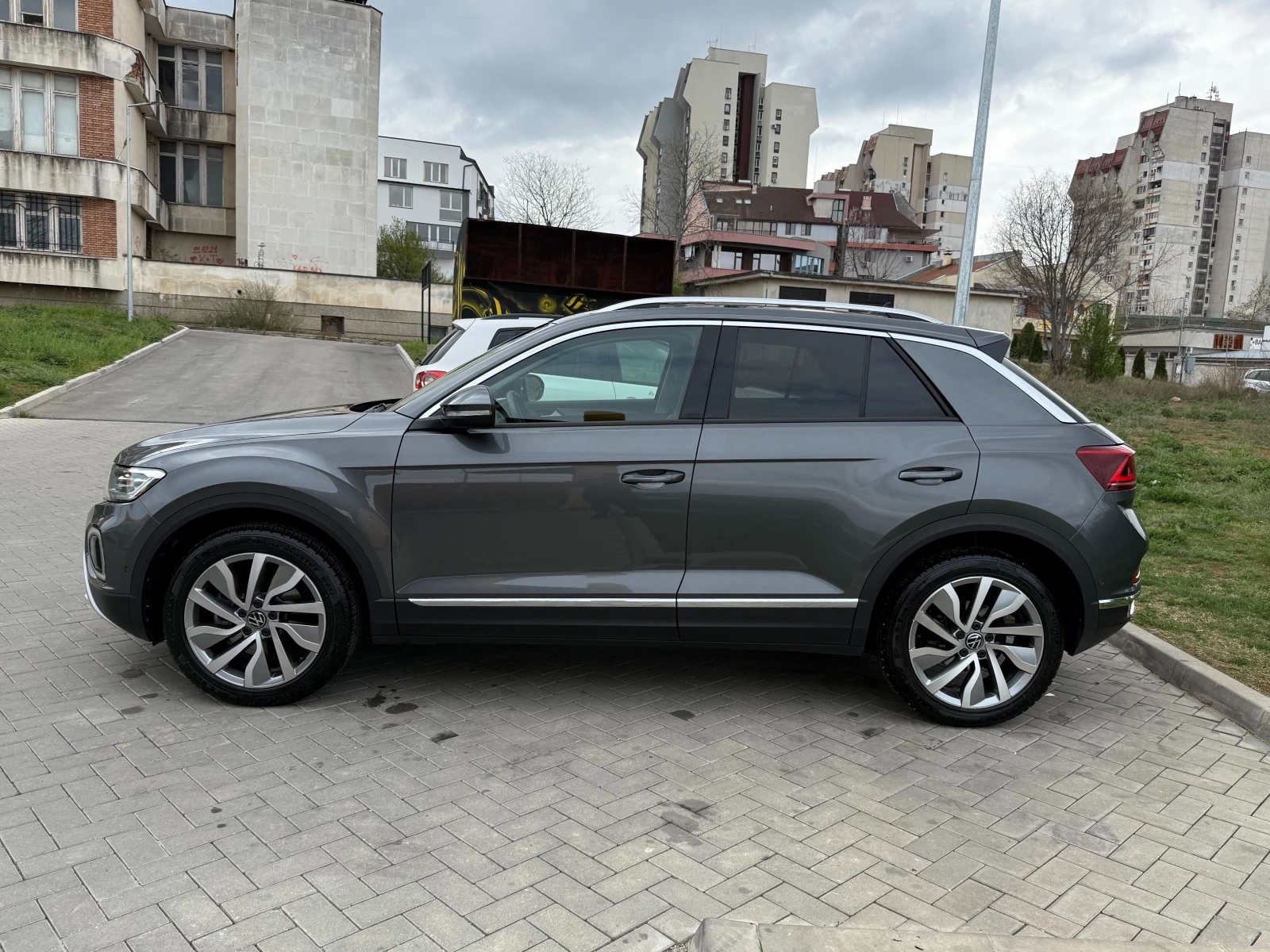VW T-Roc Sport 2.0 TSI OPF 4MOTION DSG - изображение 4