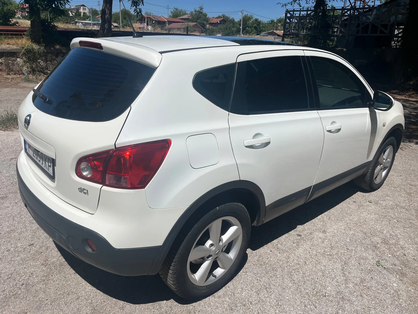 Nissan Qashqai 2.0dci 4x4 - изображение 3