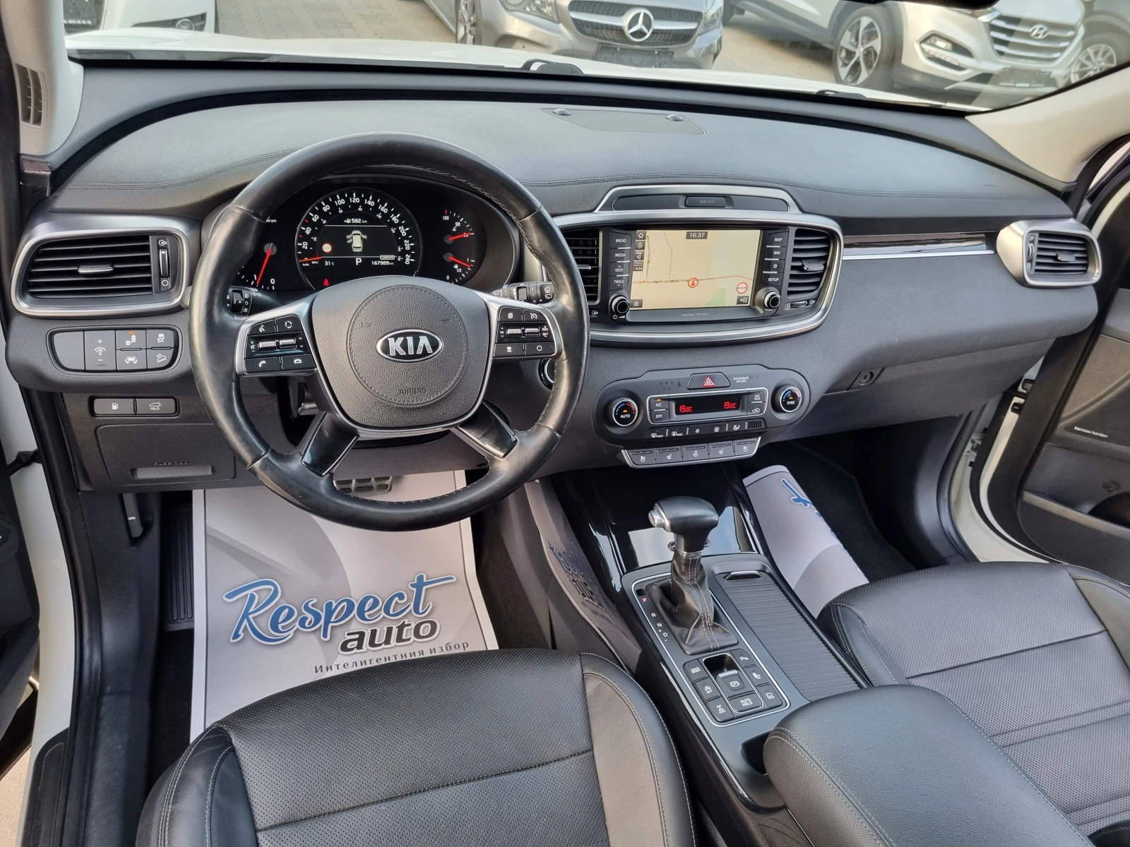 Kia Sorento 2.2CRDi-200ps 4x4 * 7 МЕСТА* ВСИЧКИ ЕКСТРИ - изображение 8