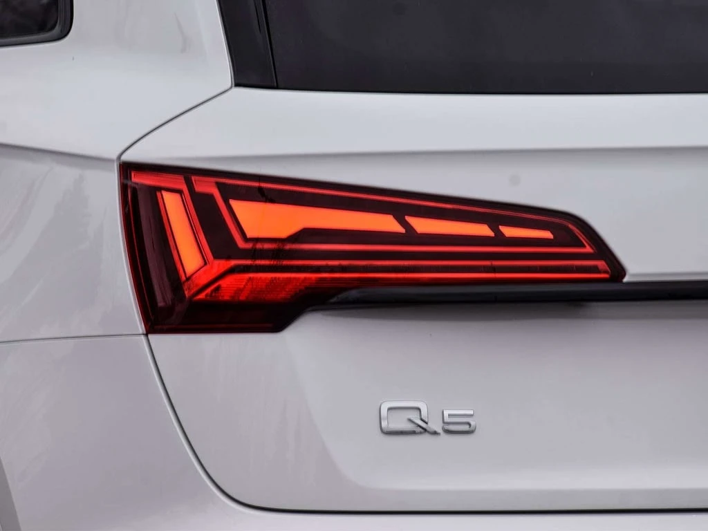 Audi Q5 * S Line quattro Premium Plus * CARFAX * БЕЗ ПЪРВО - изображение 7