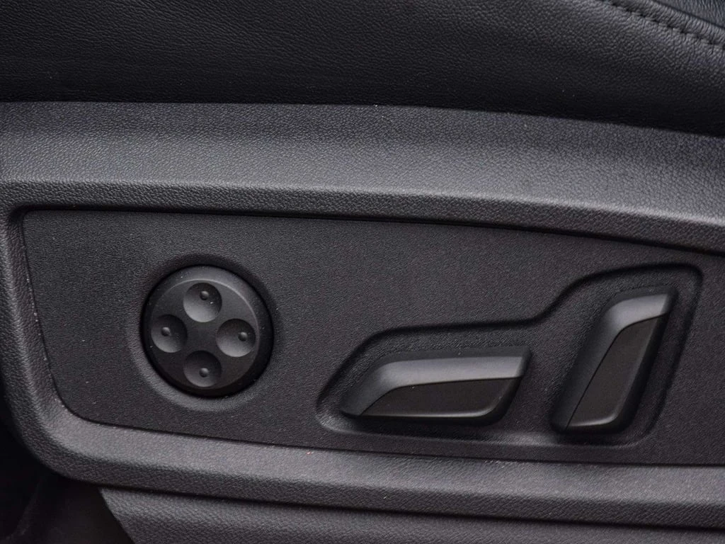 Audi Q5 * S Line quattro Premium Plus * CARFAX * БЕЗ ПЪРВО - изображение 10