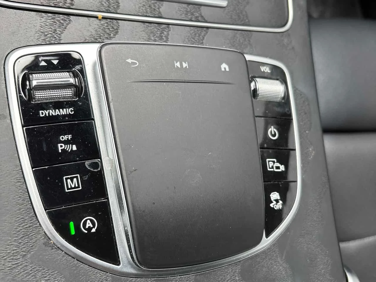 Mercedes-Benz GLC 300 * 4MATIC* DISTRONIC* ДИГИТАЛНО ТАБЛО* 360 КАМЕРИ* , снимка 14 - Автомобили и джипове - 53802497