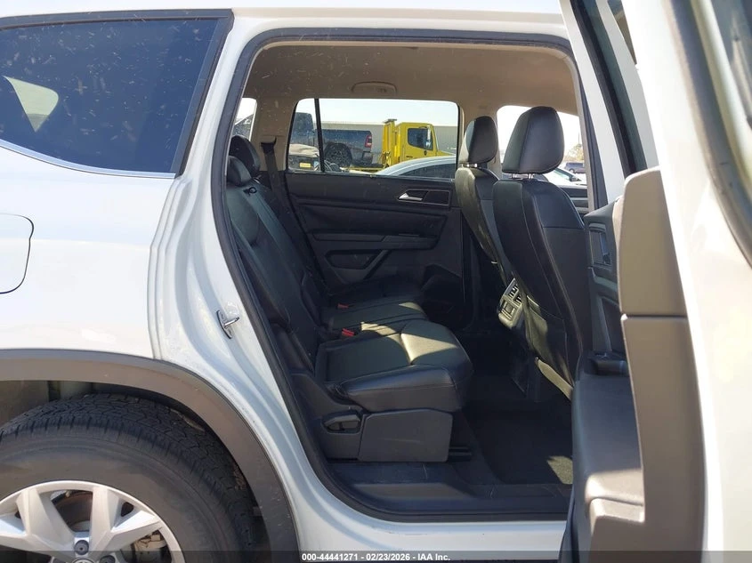 VW Atlas 3.6l Volkswagen 3.6L V6 Se W/Technology, снимка 8 - Автомобили и джипове - 54121286