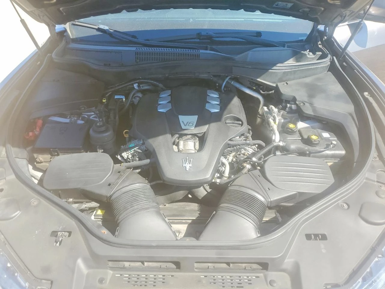 Maserati Levante SPORT, снимка 12 - Автомобили и джипове - 54614588