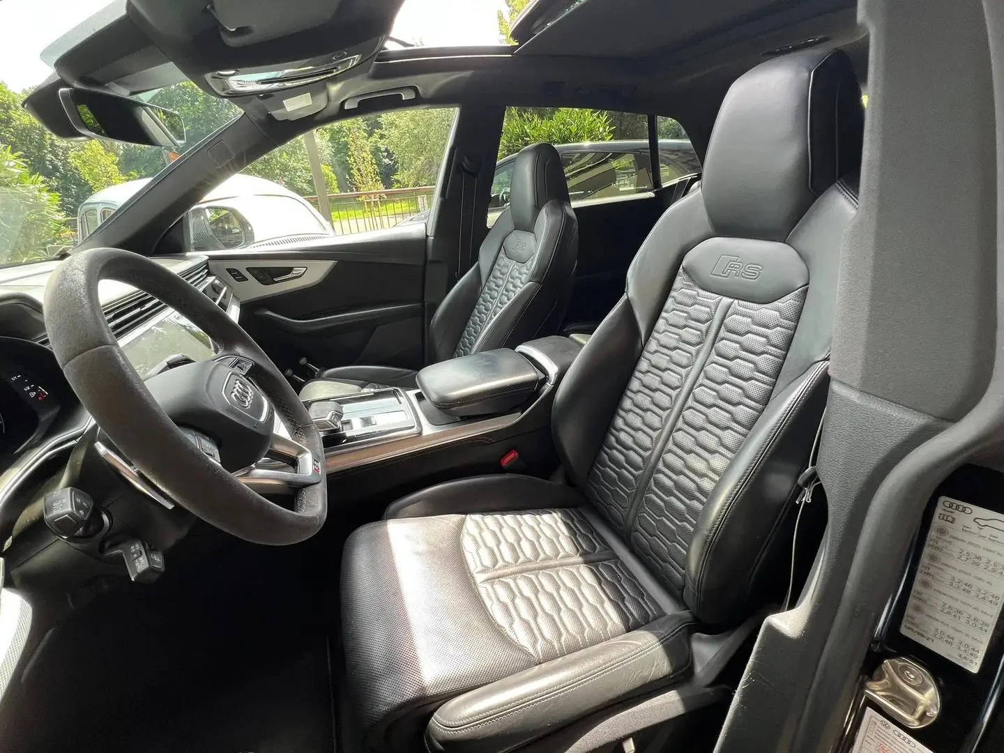 Audi RSQ8 4.0 TFSI V8 Mild Hybrid Quattro, снимка 6 - Автомобили и джипове - 55273444