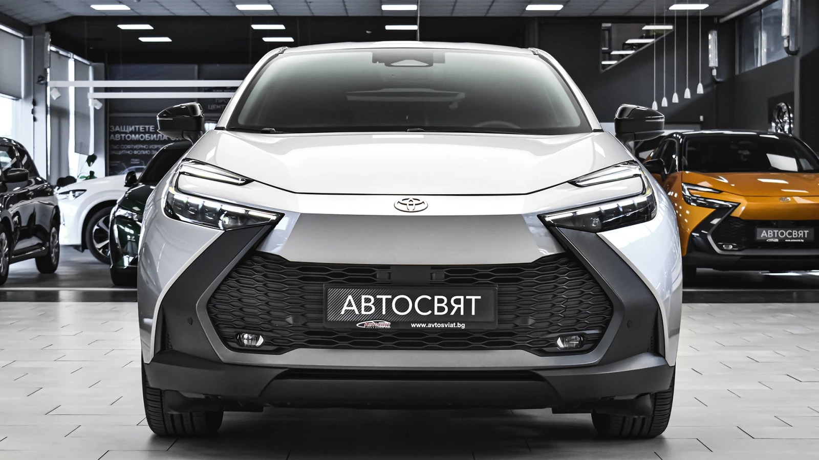 Toyota C-HR CLUB 2.0 Hybrid 4x4 Automatic, снимка 2 - Автомобили и джипове - 55835455
