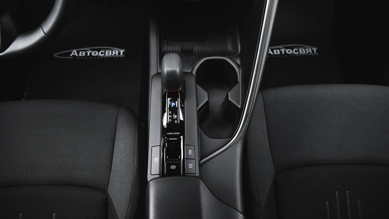 Toyota C-HR CLUB 2.0 Hybrid 4x4 Automatic, снимка 12 - Автомобили и джипове - 55835455