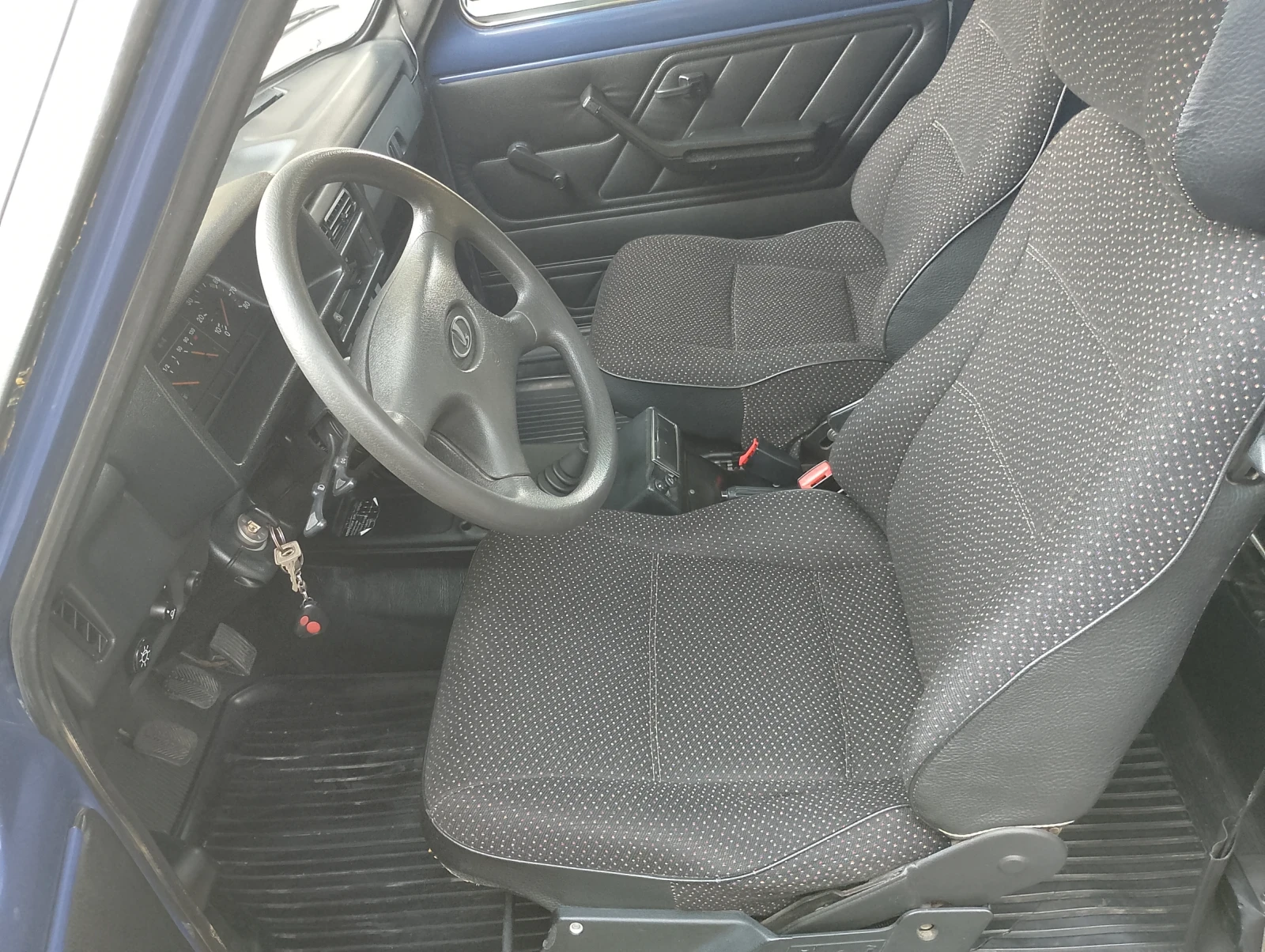 Lada Niva, снимка 13 - Автомобили и джипове - 56390631