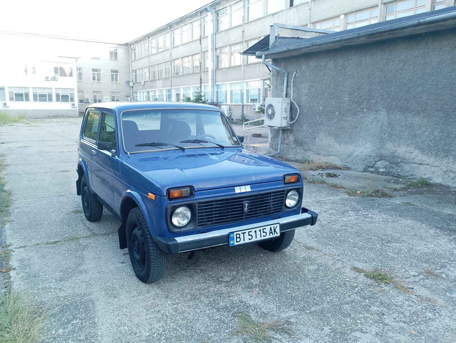 Lada Niva, снимка 12 - Автомобили и джипове - 56390631