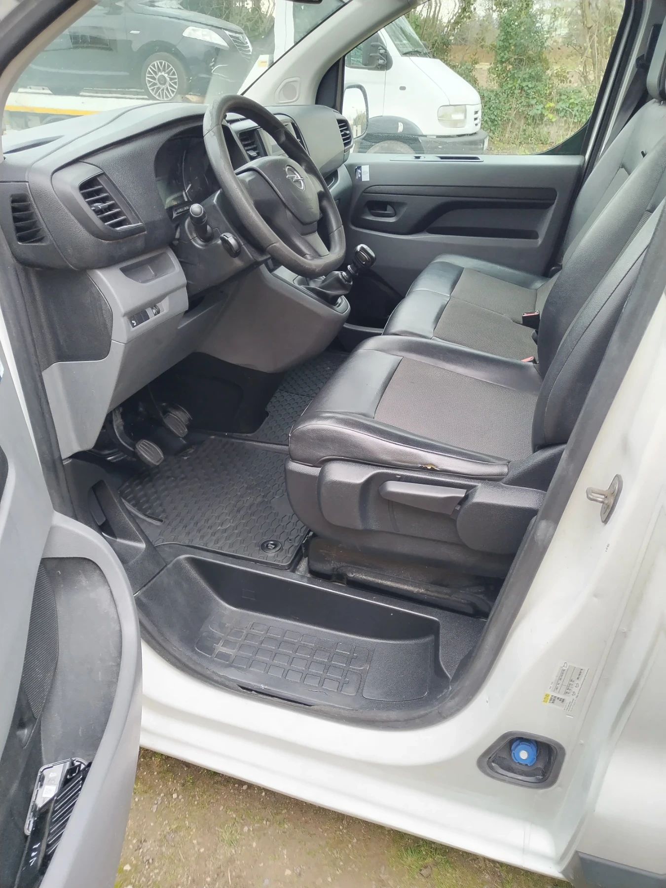 Opel Vivaro  - изображение 4