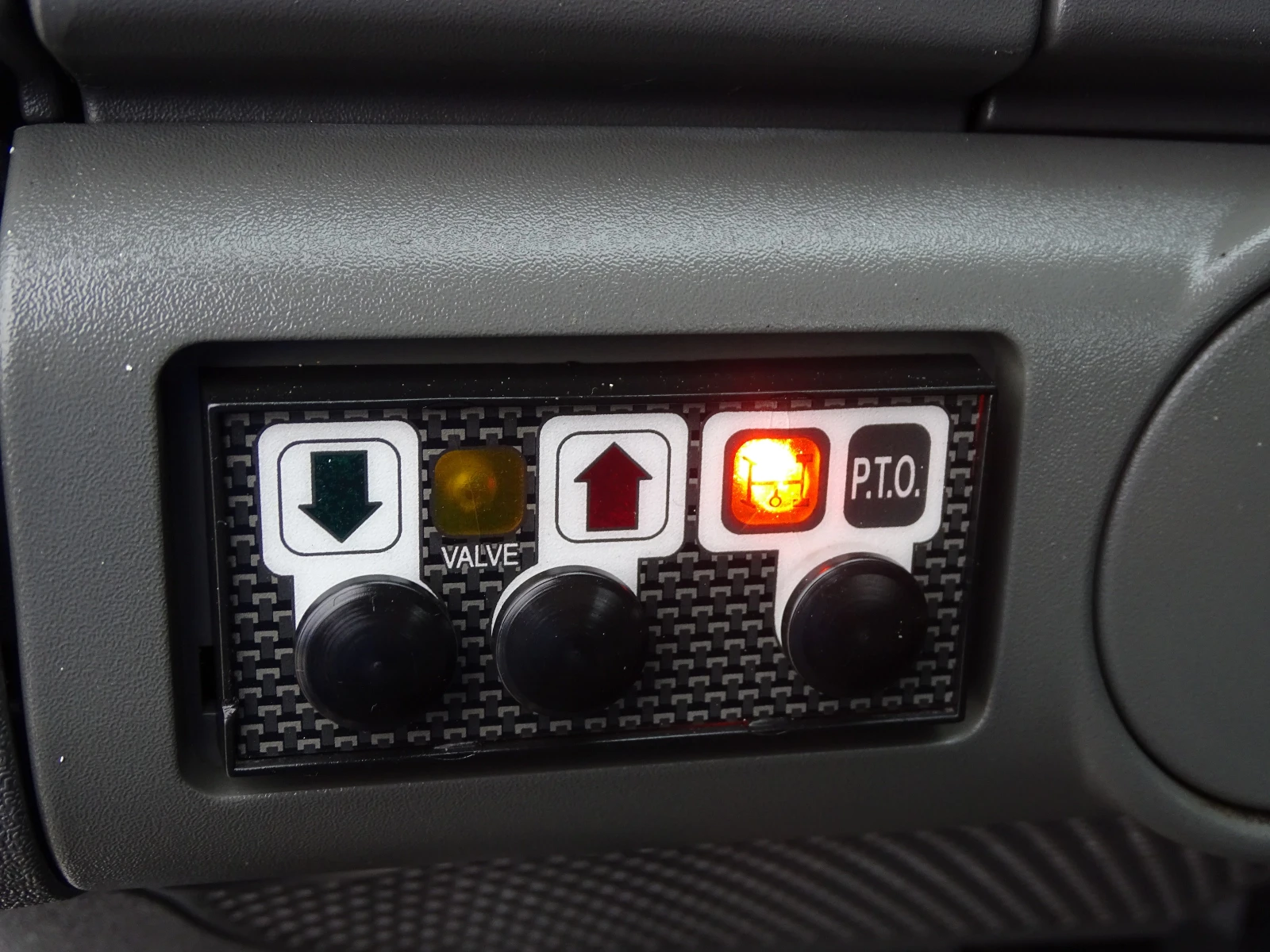 Iveco 35c13 САМОСВАЛ С КРАН* Palfinger PK 2500* , снимка 15 - Бусове и автобуси - 56657985