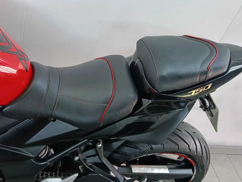 Suzuki Gsr 750, снимка 10 - Мотоциклети и мототехника - 52907565