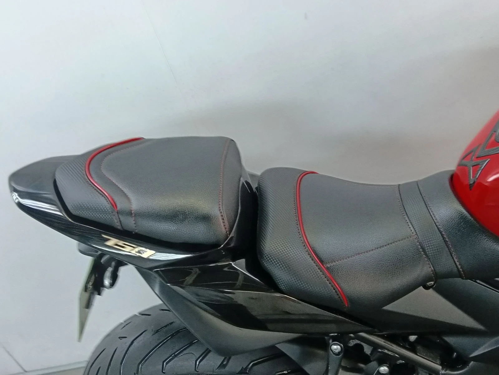 Suzuki Gsr 750 - изображение 4