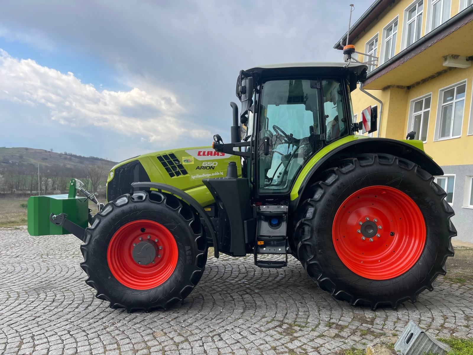 Трактор Claas ARION 650 ЧИСТО НОВ - изображение 4