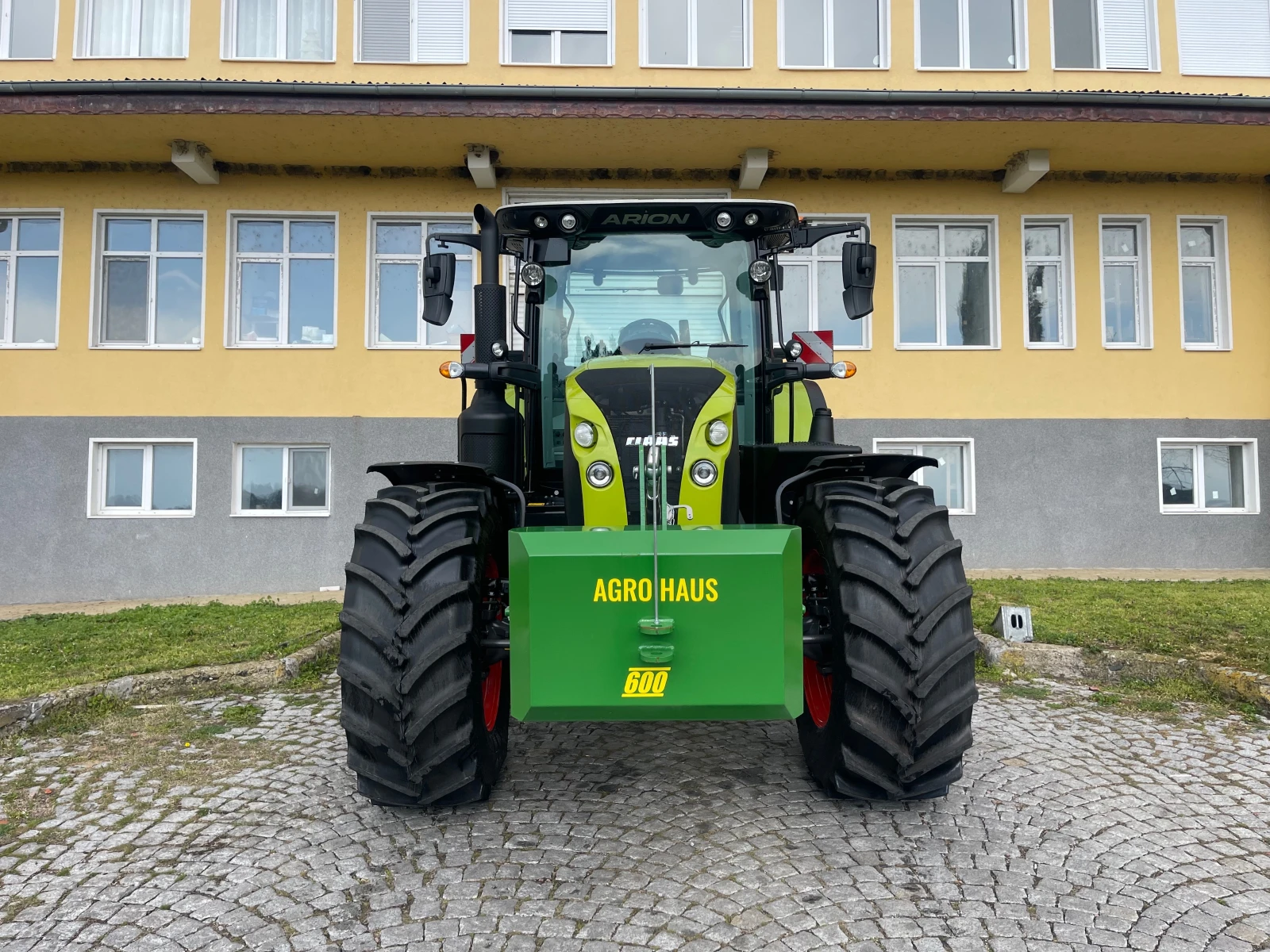 Трактор Claas ARION 650 ЧИСТО НОВ - изображение 2