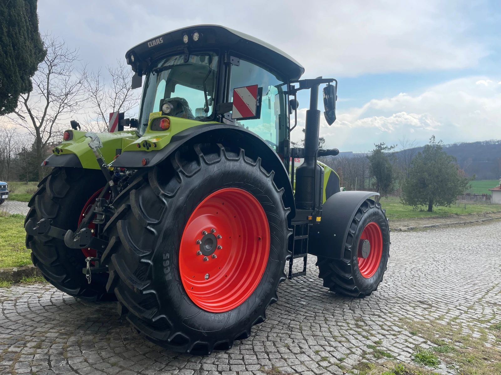 Трактор Claas ARION 650 ЧИСТО НОВ - изображение 8