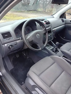 VW Golf - 2700 € / 5280.74 лв. - 83273915 11