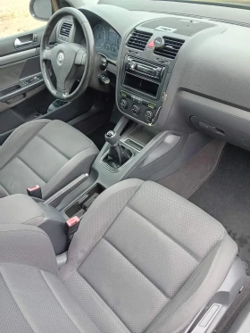 VW Golf - 2700 € / 5280.74 лв. - 83273915 12