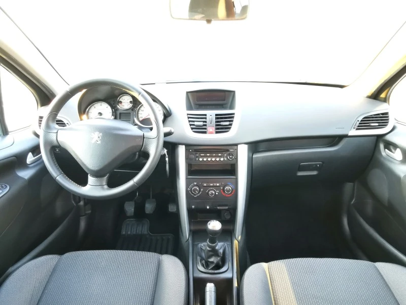 Peugeot 207 1.4HDI, снимка 9 - Автомобили и джипове - 42554368