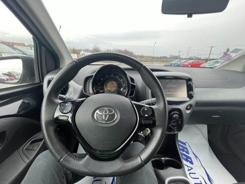 Toyota Aygo 1.0 EURO 6 , Нов внос, снимка 13 - Автомобили и джипове - 44527279