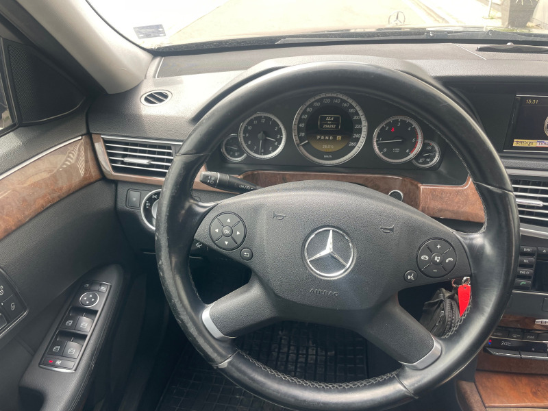 Mercedes-Benz E 200 Euro5+ Automatick+ Xenon+ Кожа+ 136kc, снимка 10 - Автомобили и джипове - 46443080