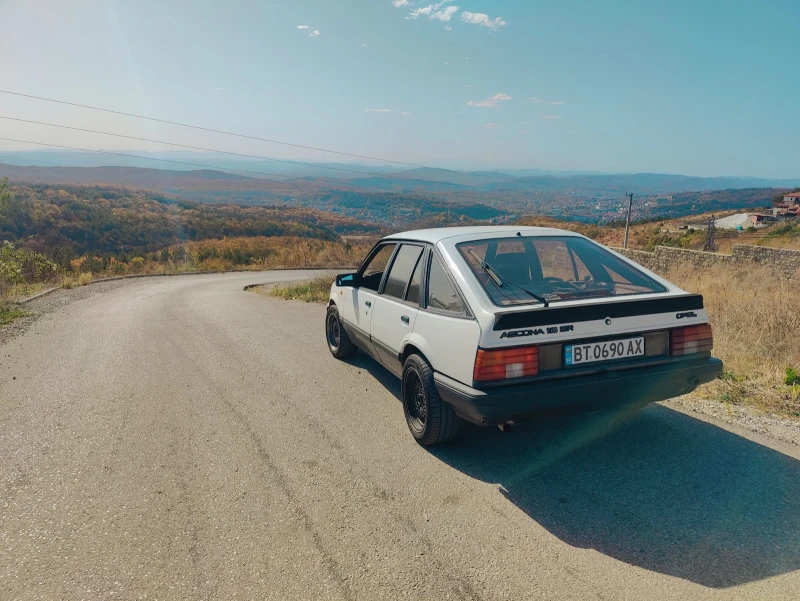 Opel Ascona 1.6 SR, снимка 3 - Автомобили и джипове - 47784287