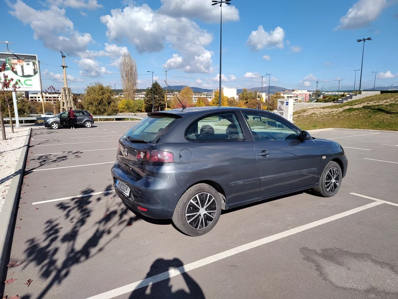 Seat Ibiza 1.2i ГАЗ-БЕНЗИН, снимка 4 - Автомобили и джипове - 47790967